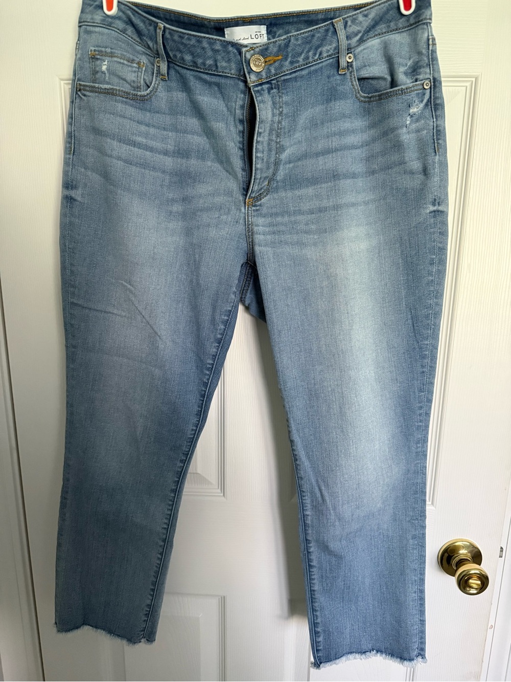LOFT women’s Light Blue Cropped Ankle Jeans